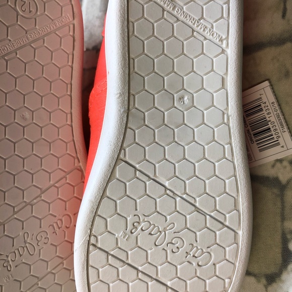 Cat & jack girl shoes - Picture 2 of 3